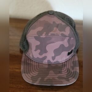 MELIN - Trenches Icon Hydro- Performance Snapback Hat- classic size